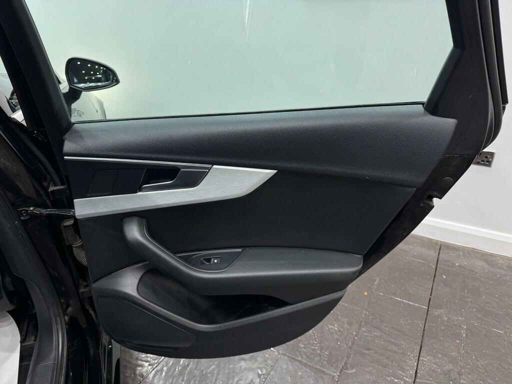Audi A4 1.4 Tfsi Sport Black #44