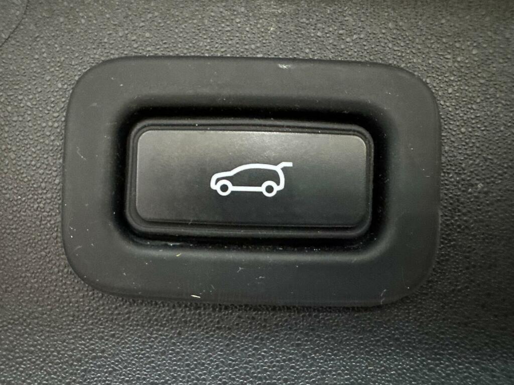 Land Rover Discovery Sport R-dynamic S Plus White #51