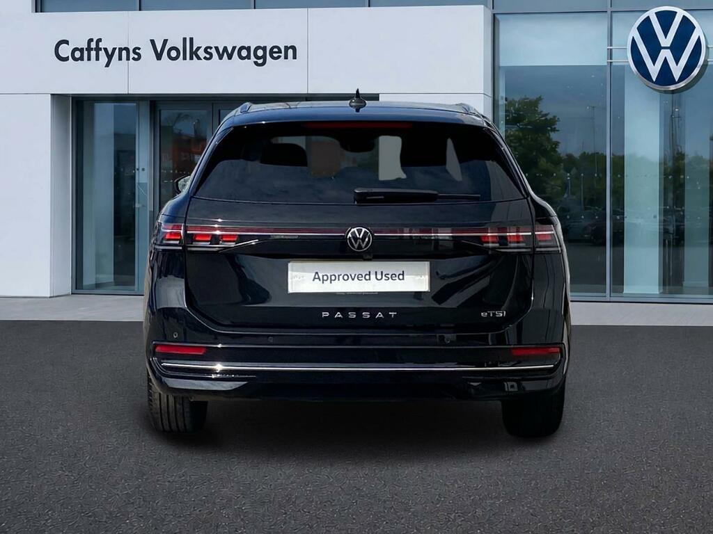 Volkswagen Passat 1.5 Etsi Elegance Dsg Black #4