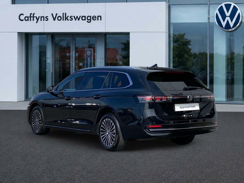 Volkswagen Passat 1.5 Etsi Elegance Dsg Black #2