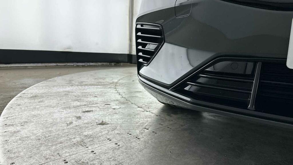 Volvo V60 Plus Black #18