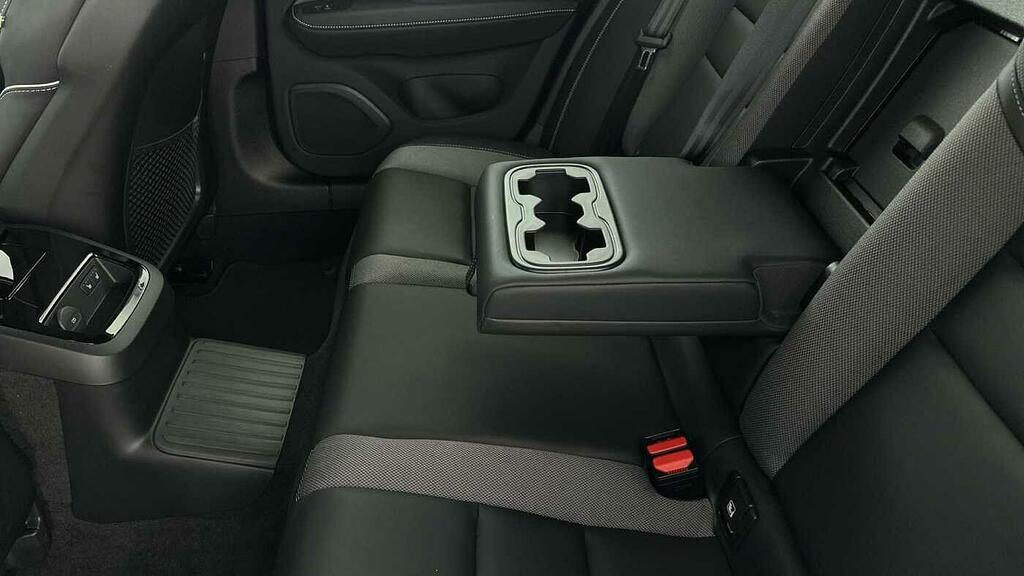 Volvo V60 Plus Black #17