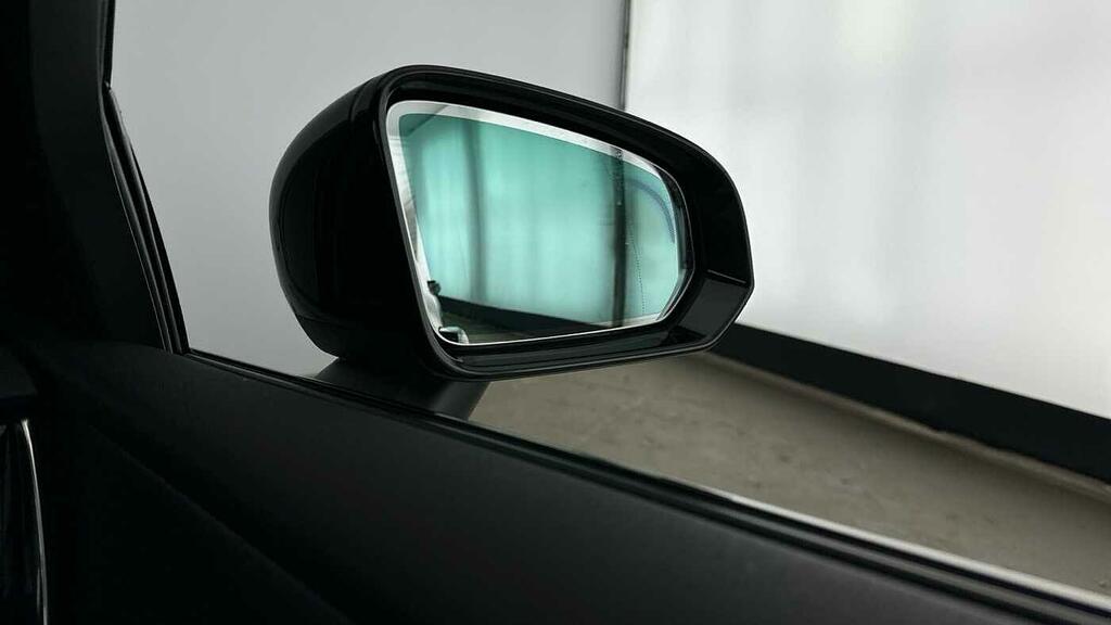 Volvo V60 Plus Black #21