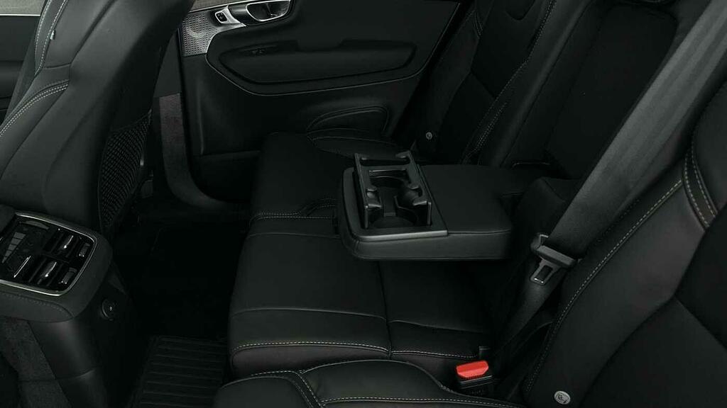 Volvo XC90 Plus Black #17