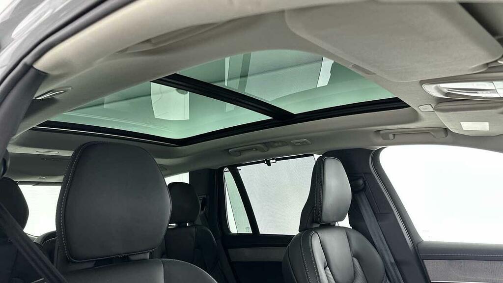 Volvo XC90 Plus Black #20