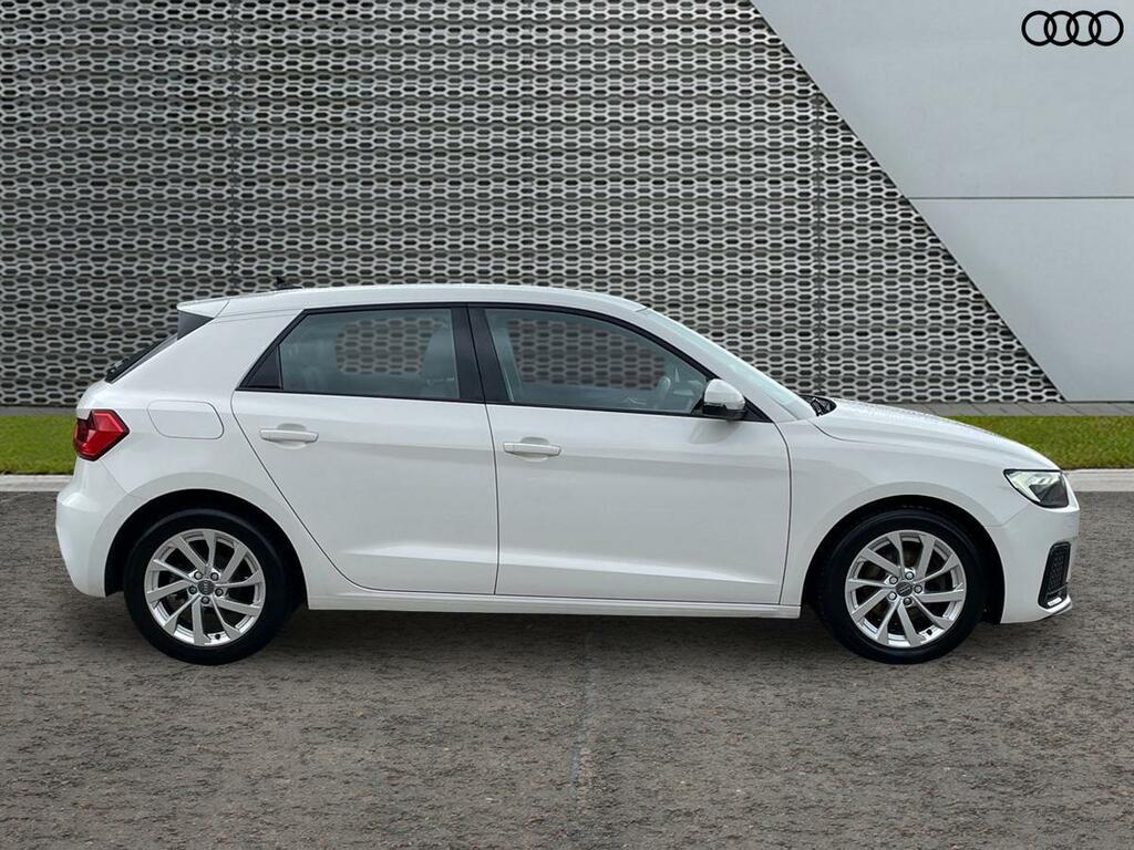Audi A1 Sport 30 Tfsi 116 Ps 6-Speed INA655E White #4