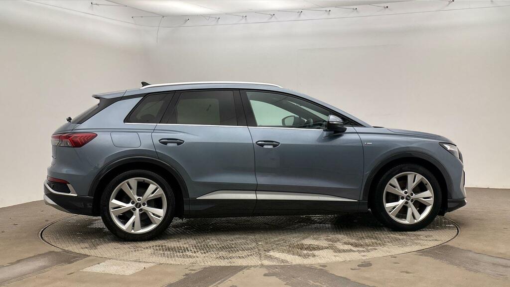 Audi Q4 E Tron S Line 40 15000 Kw Blue #4