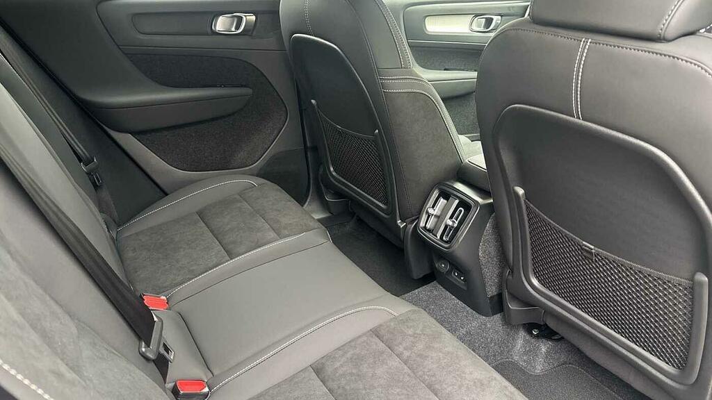 Volvo XC40 2.0 B3 Mhev Plus Black Edition Suv Hybr Grey #6