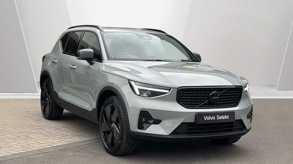 Volvo XC40 2.0 B3 Mhev Plus Black Edition Suv Hybr Grey