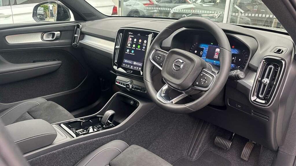 Volvo XC40 2.0 B3 Mhev Plus Black Edition Suv Hybr Grey #4
