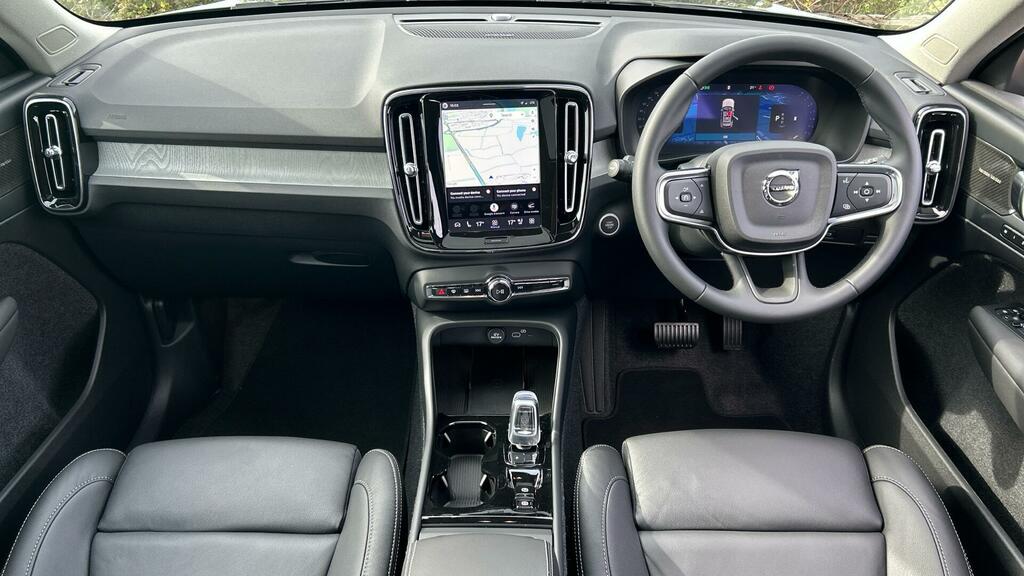 Volvo XC40 B4 Ultra Mild Hybrid Dark Delivery Mileage  #5