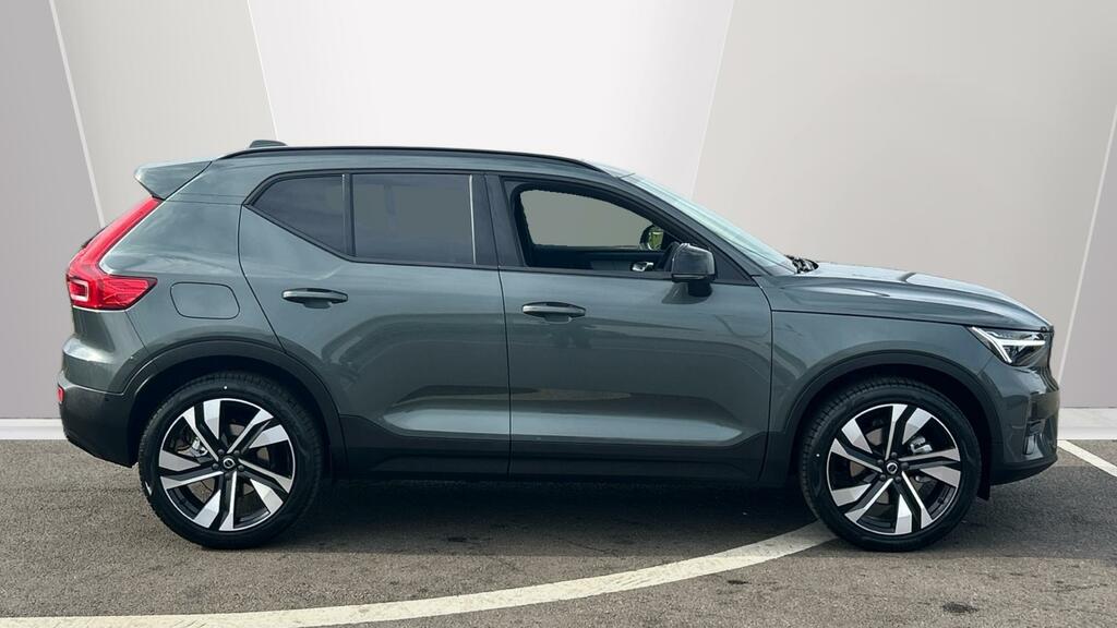 Volvo XC40 B4 Ultra Mild Hybrid Dark Delivery Mileage  #3