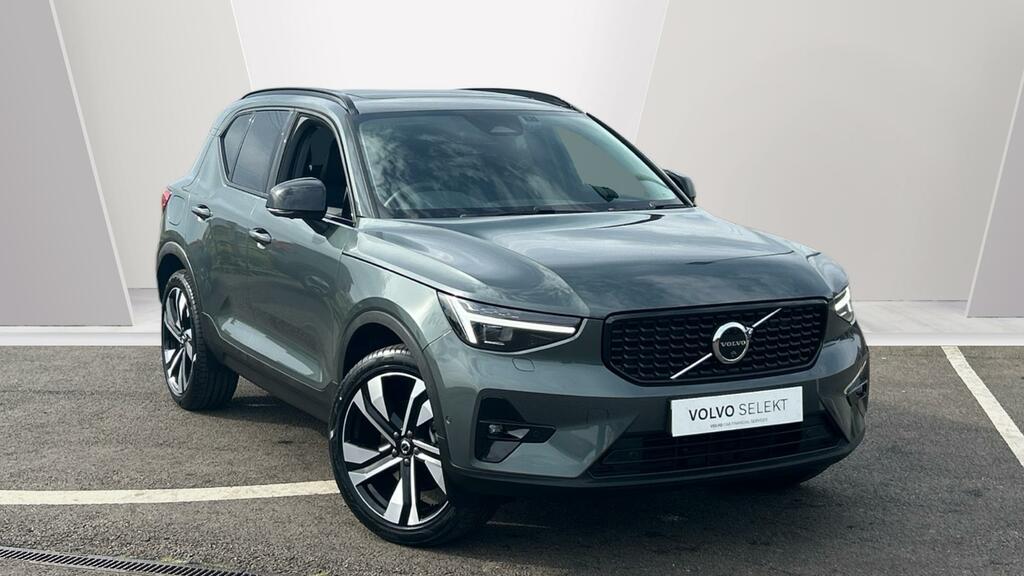Volvo XC40 B4 Ultra Mild Hybrid Dark Delivery Mileage 
