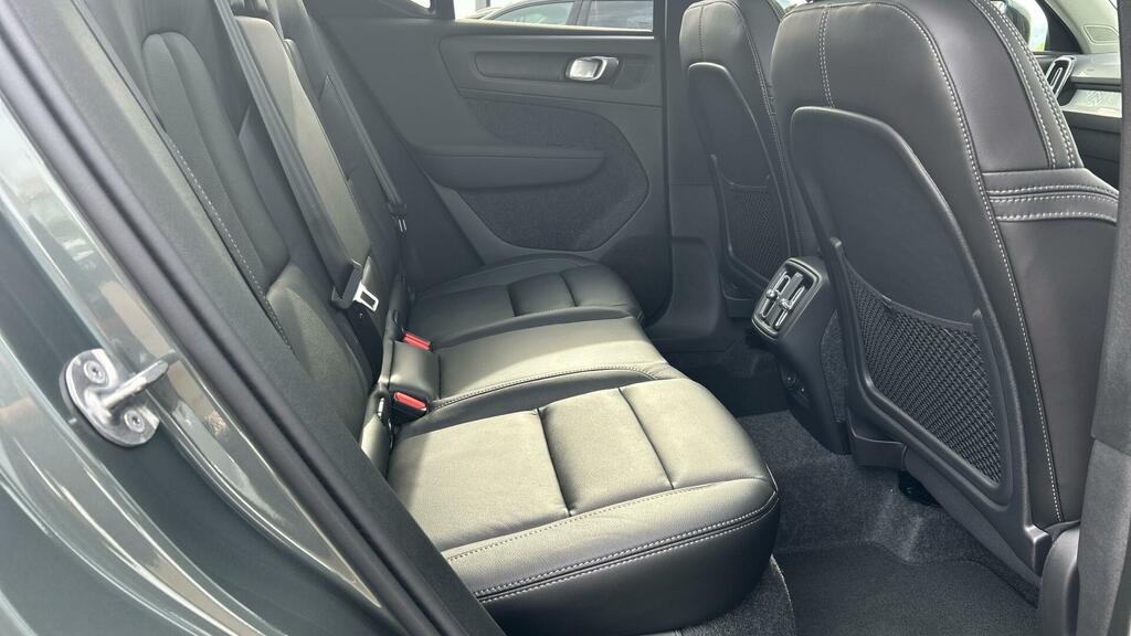 Volvo XC40 B4 Ultra Mild Hybrid Dark Delivery Mileage  #6