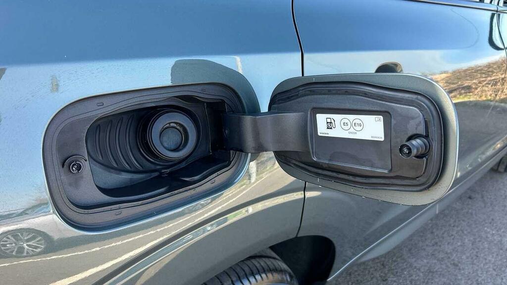 Volvo XC60 Ultra Black #14