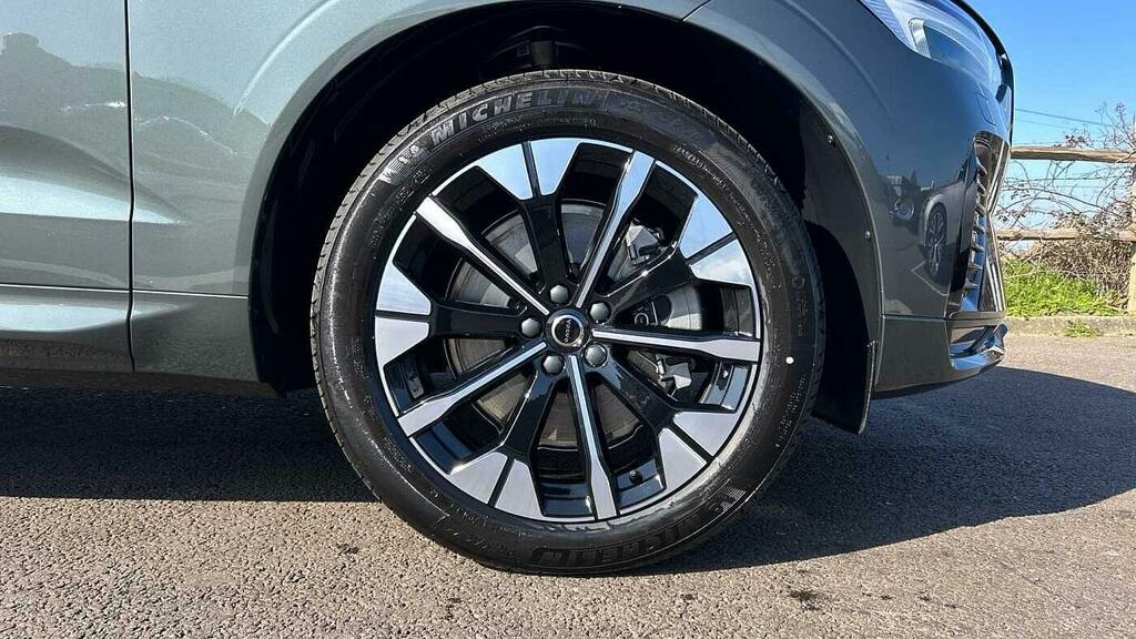 Volvo XC60 Ultra Black #9