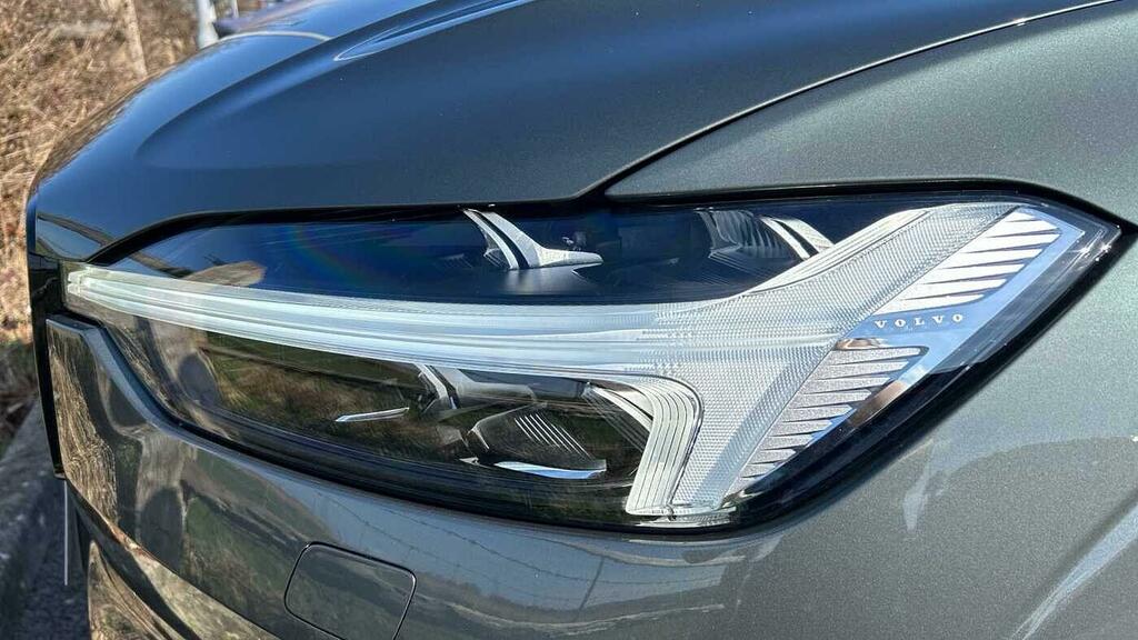 Volvo XC60 Ultra Black #38