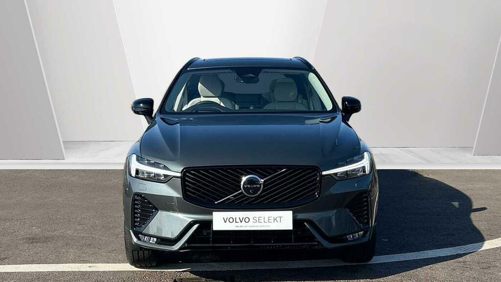 Volvo XC60 Ultra Black #8