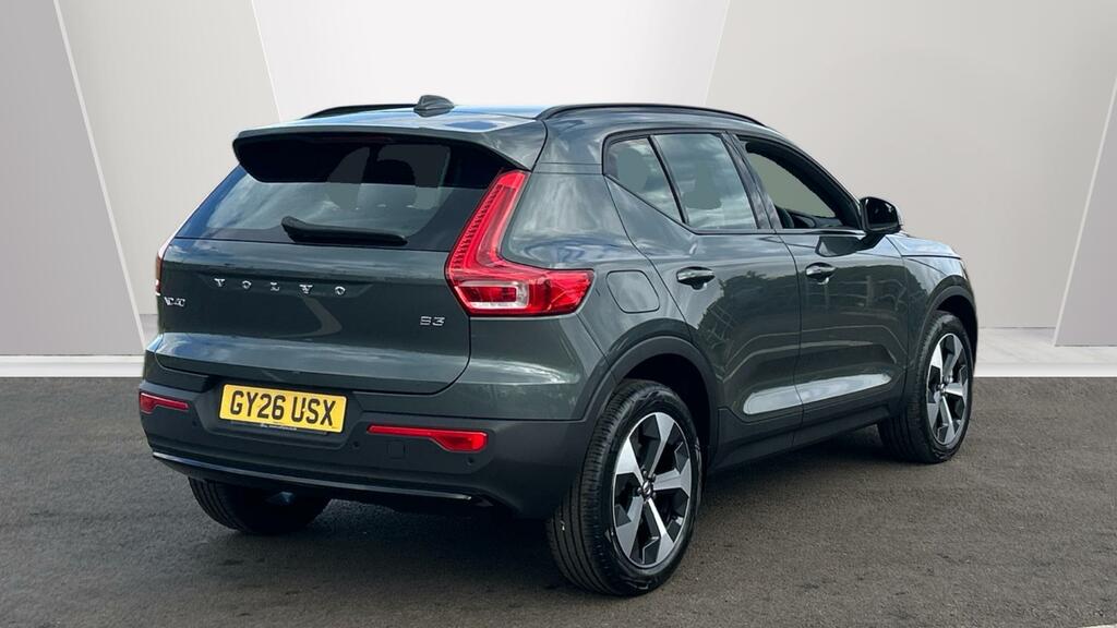 Volvo XC40 Plus B3 Mild Hybrid Dark #2