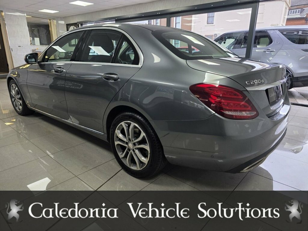 Mercedes-Benz C Class Saloon DY54VEY Grey #2