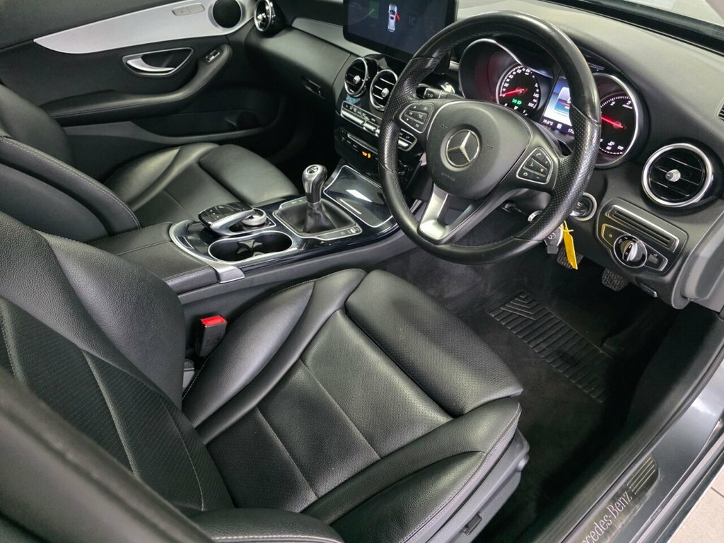 Mercedes-Benz C Class Saloon DY54VEY Grey #3