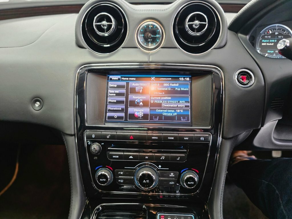 Jaguar XJ D V6 Portfolio Silver #26