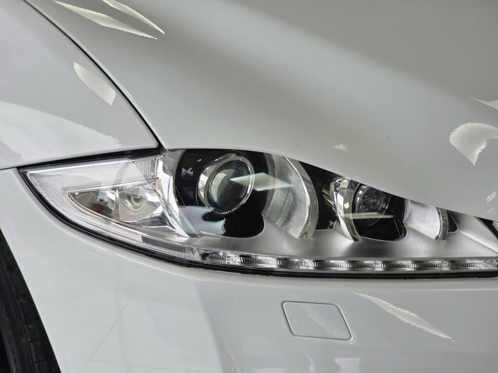 Jaguar XJ D V6 Portfolio Silver #19