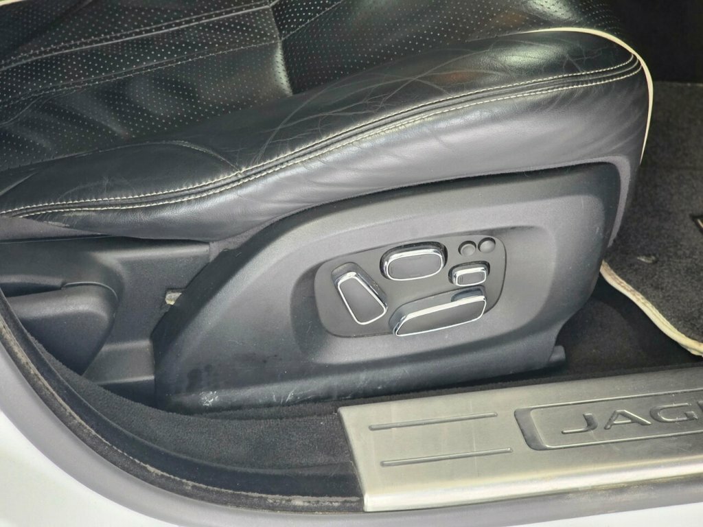 Jaguar XJ D V6 Portfolio Silver #27
