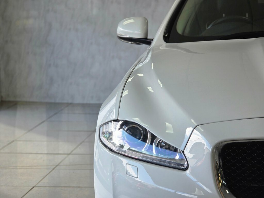 Jaguar XJ D V6 Portfolio Silver #55