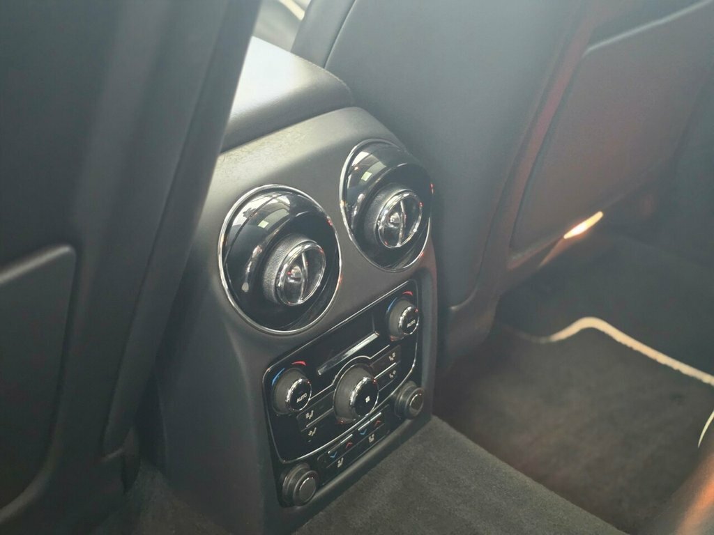 Jaguar XJ D V6 Portfolio Silver #35