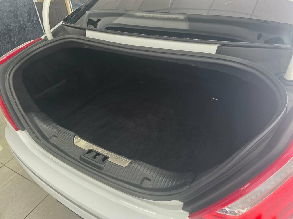 Jaguar XJ D V6 Portfolio Silver #31
