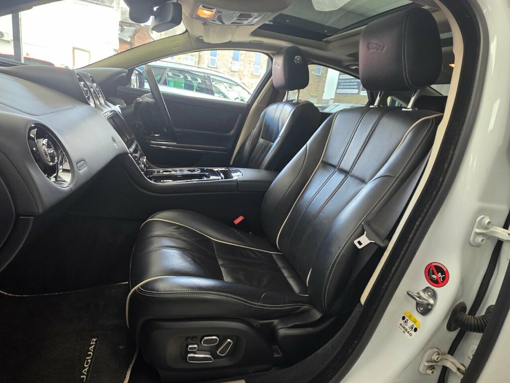 Jaguar XJ D V6 Portfolio Silver #41