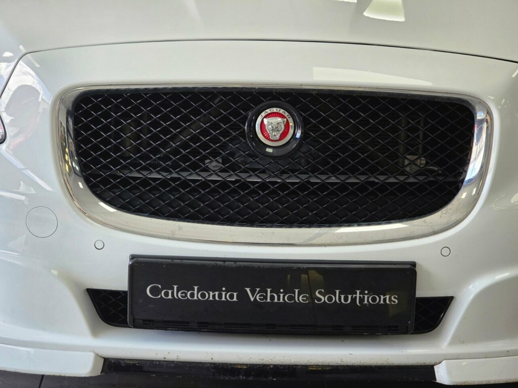 Jaguar XJ D V6 Portfolio Silver #54