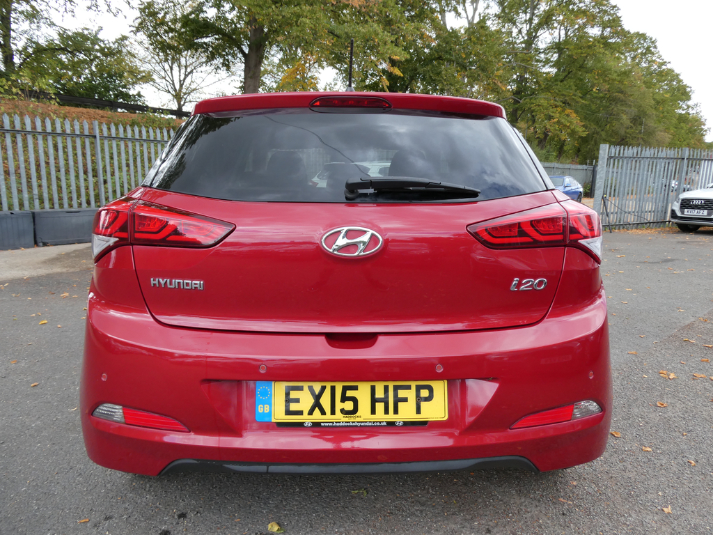 Hyundai I20 1.2 Mpi Premium Red #6