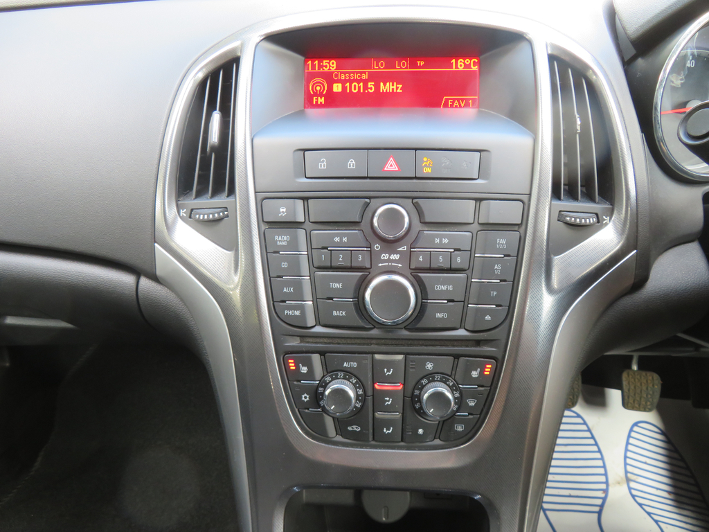 Vauxhall Astra Exclusiv Black #14