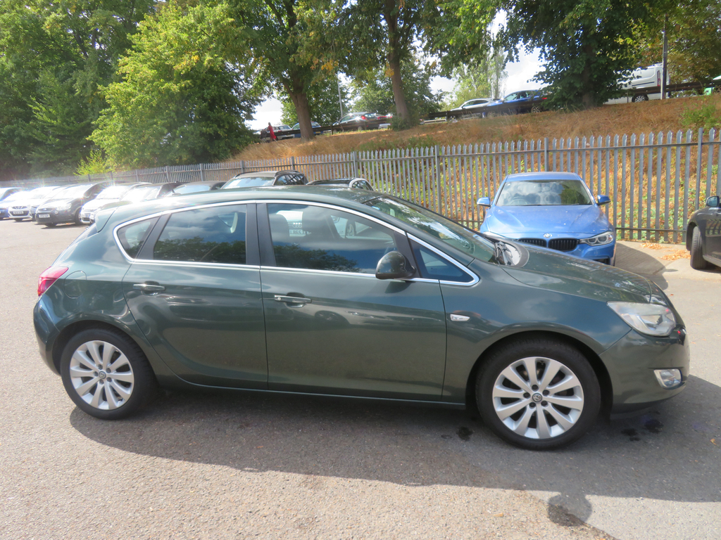 Vauxhall Astra 1.6 Elite Green #3