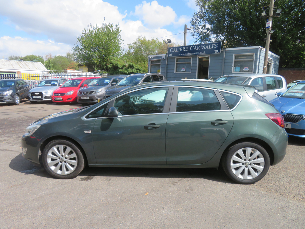 Vauxhall Astra Exclusiv Black #7