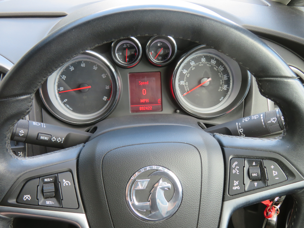 Vauxhall Astra Exclusiv Black #16