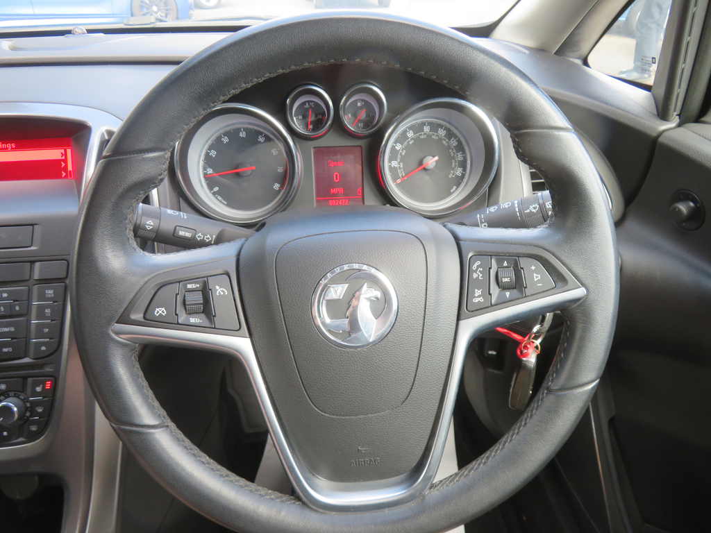 Vauxhall Astra Exclusiv Black #15