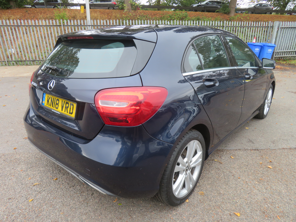 Mercedes-Benz A Class 2.1 A200 D Sport Blue #4
