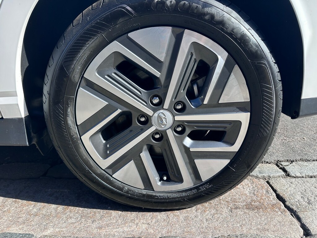 Hyundai Kona Hatchback Grey #57