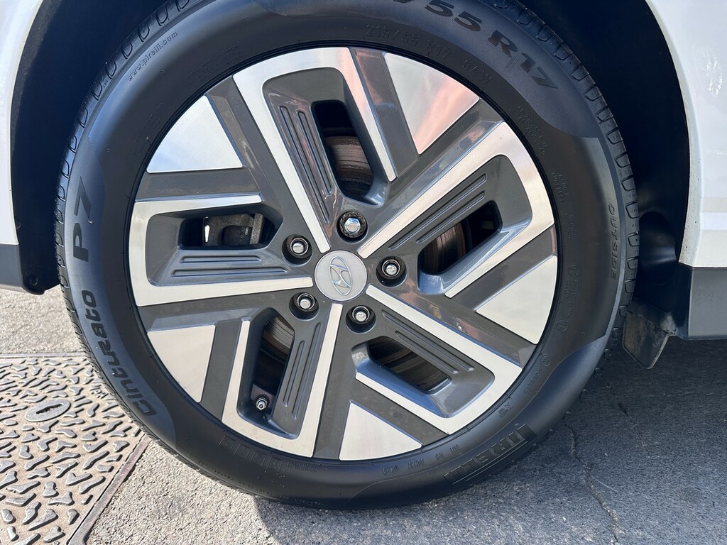 Hyundai Kona Hatchback Grey #54