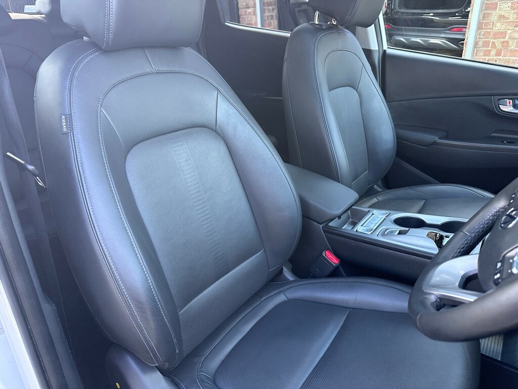 Hyundai Kona Hatchback Grey #33