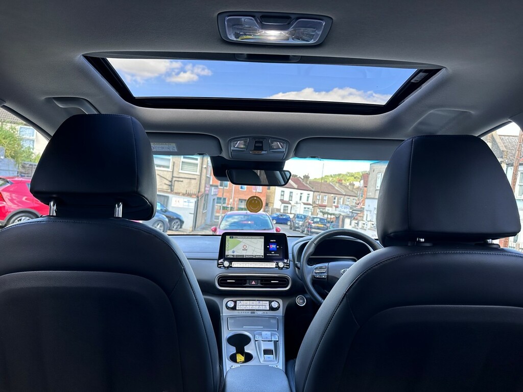 Hyundai Kona Hatchback Grey #26