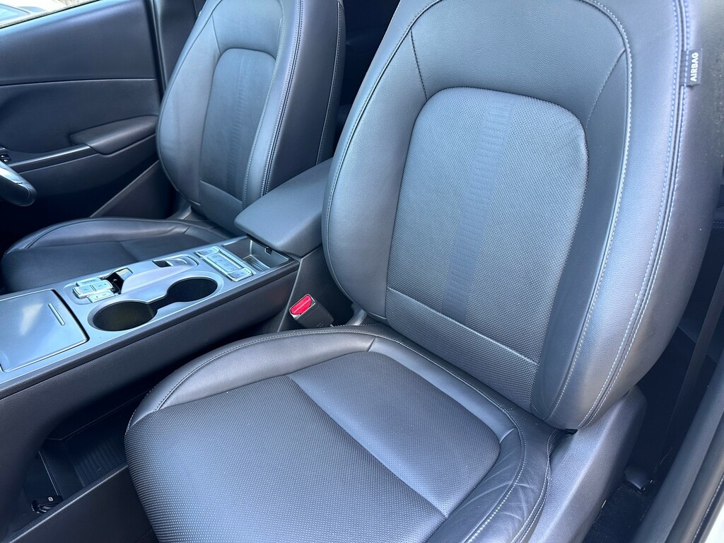 Hyundai Kona Hatchback Grey #11