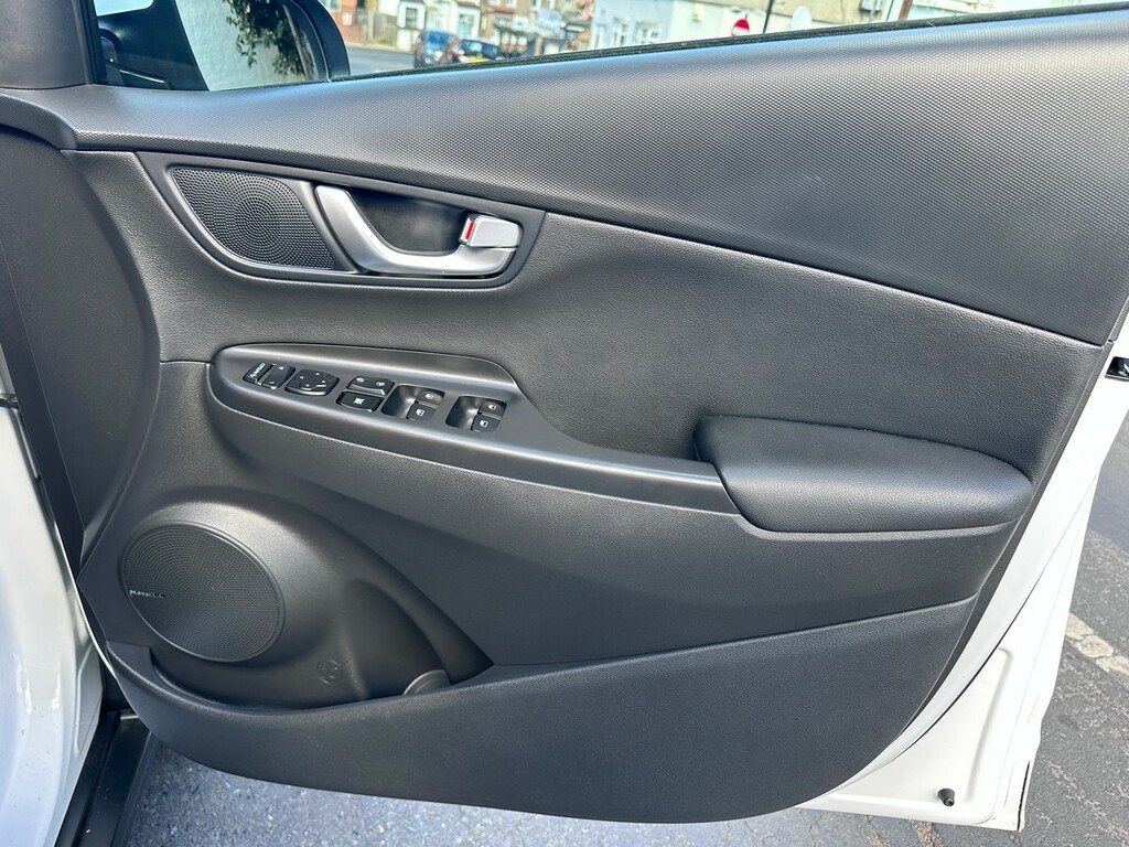 Hyundai Kona Hatchback Grey #35