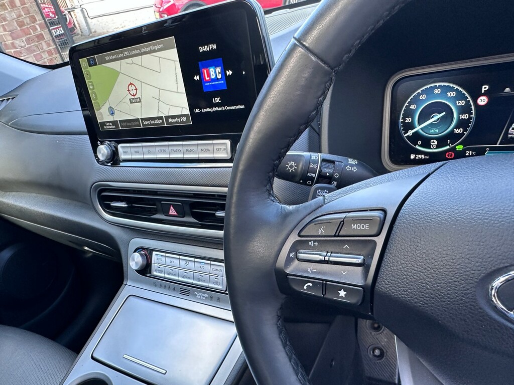 Hyundai Kona Hatchback Grey #39