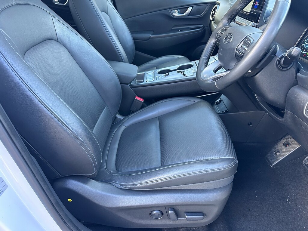 Hyundai Kona Hatchback Grey #32
