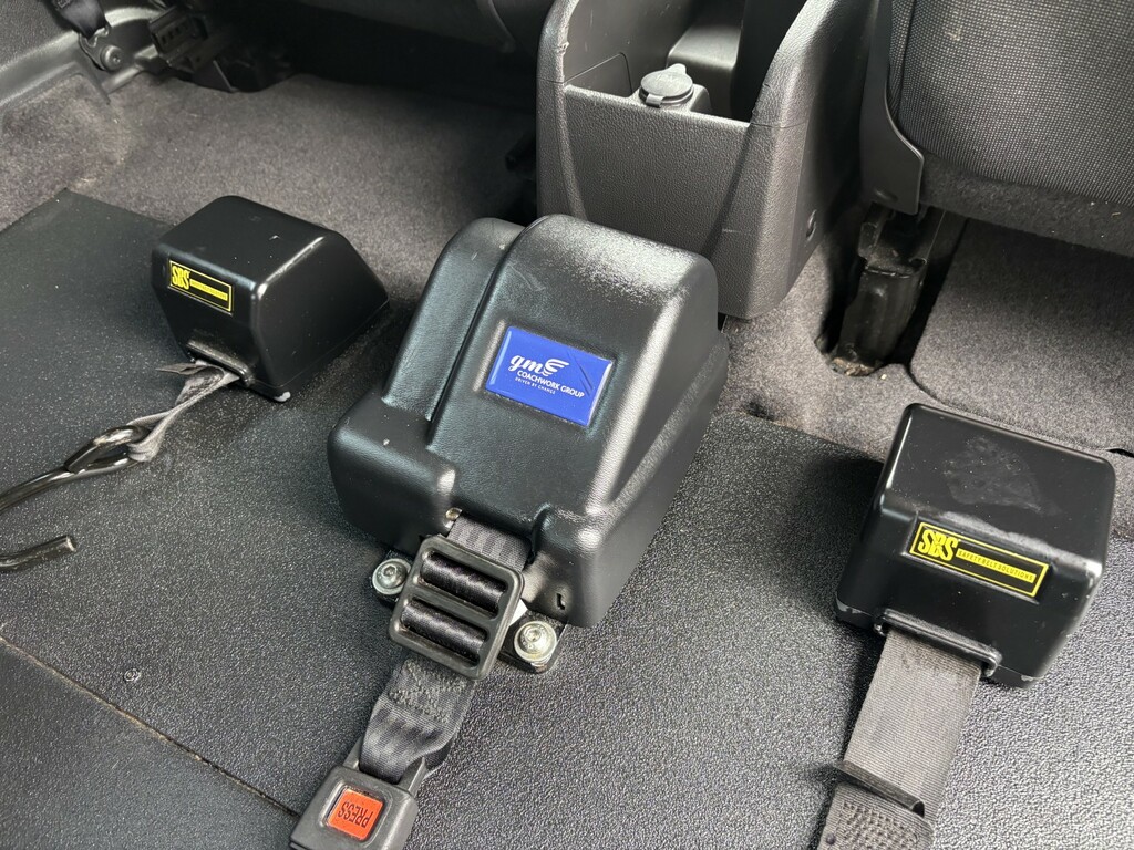 Ford Grand Tourneo Connect 1.5 Ecoblue 120 Titanium Powershift Grey #12