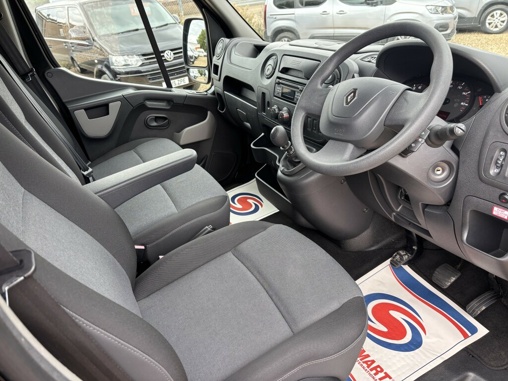 Renault Master Panel Van 2.3 Dci 35 Business Fwd Mwb Medium Roof White #19